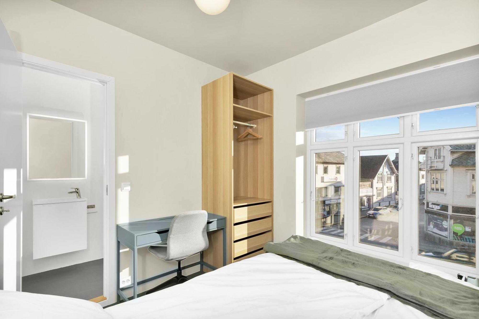 Central Guest House - Bedroom With En Suite Bathroom 스타방에르 외부 사진