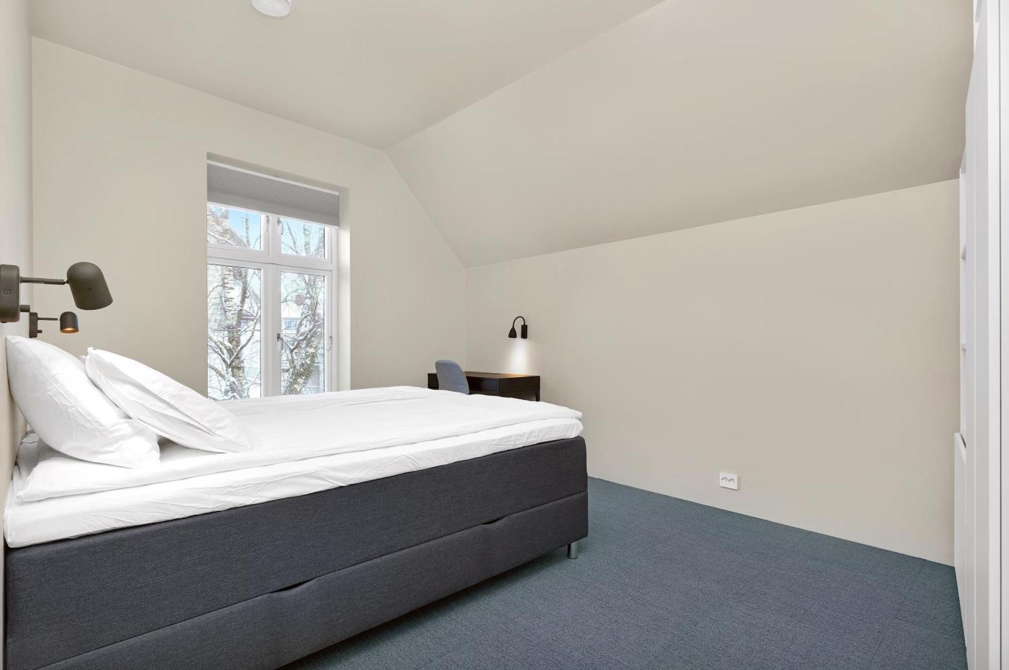 Central Guest House - Bedroom With En Suite Bathroom 스타방에르 객실 사진