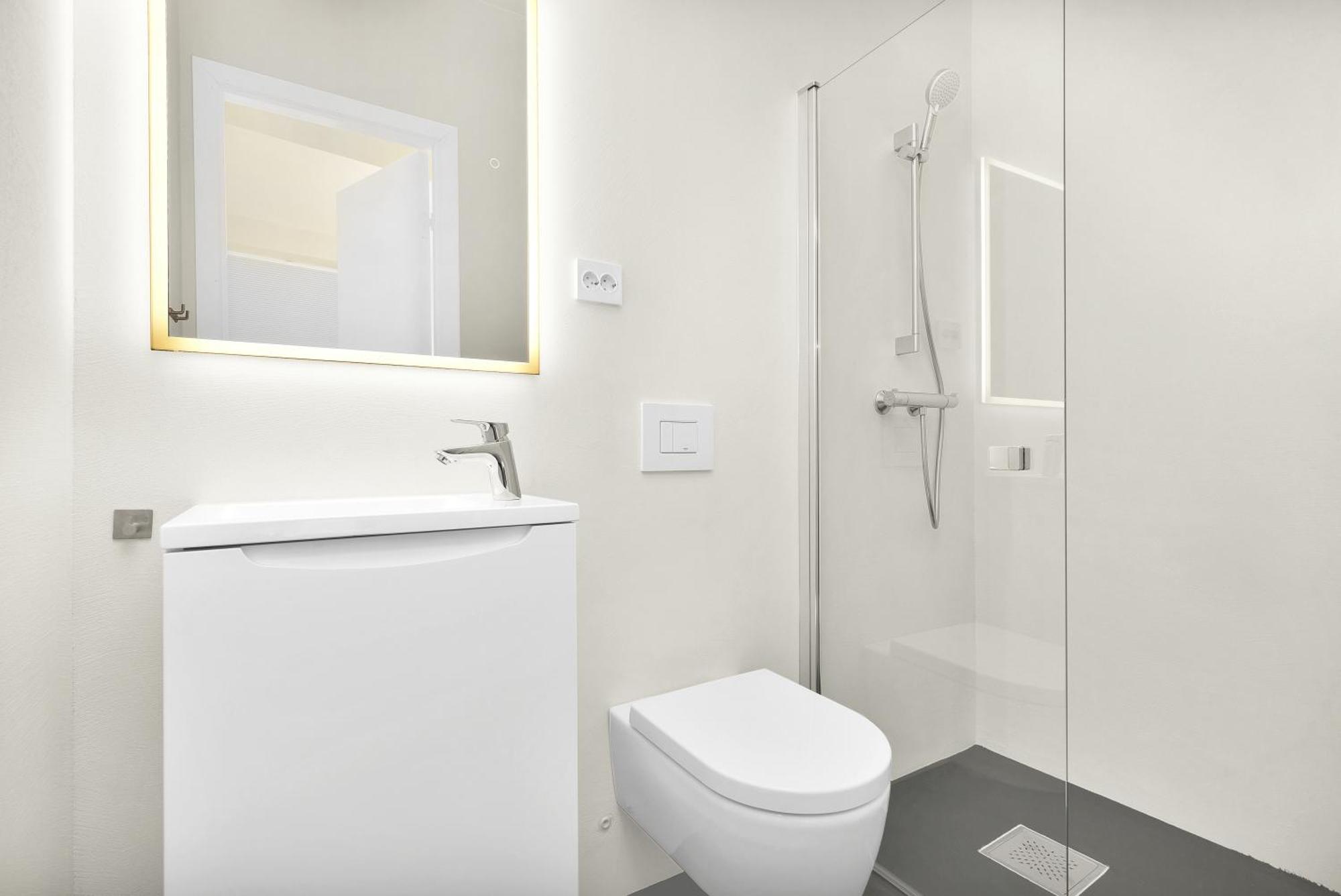 Central Guest House - Bedroom With En Suite Bathroom 스타방에르 객실 사진