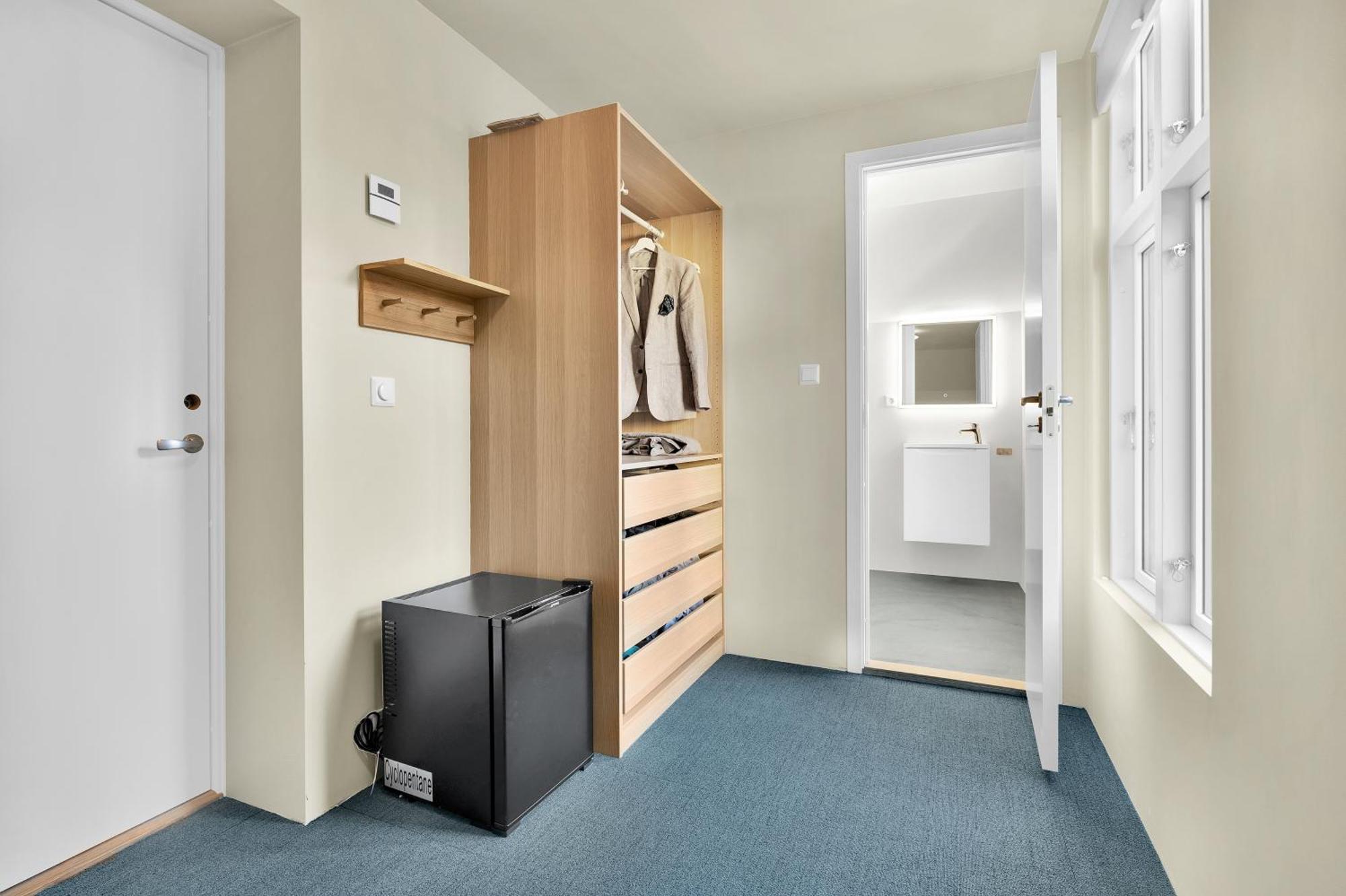 Central Guest House - Bedroom With En Suite Bathroom 스타방에르 객실 사진